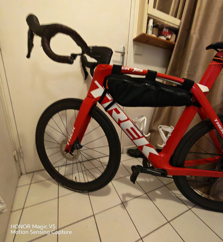 Used Trek Madone SLR 6 Disc 2019 2019 Road & Gravel, Red — image 17 of 39