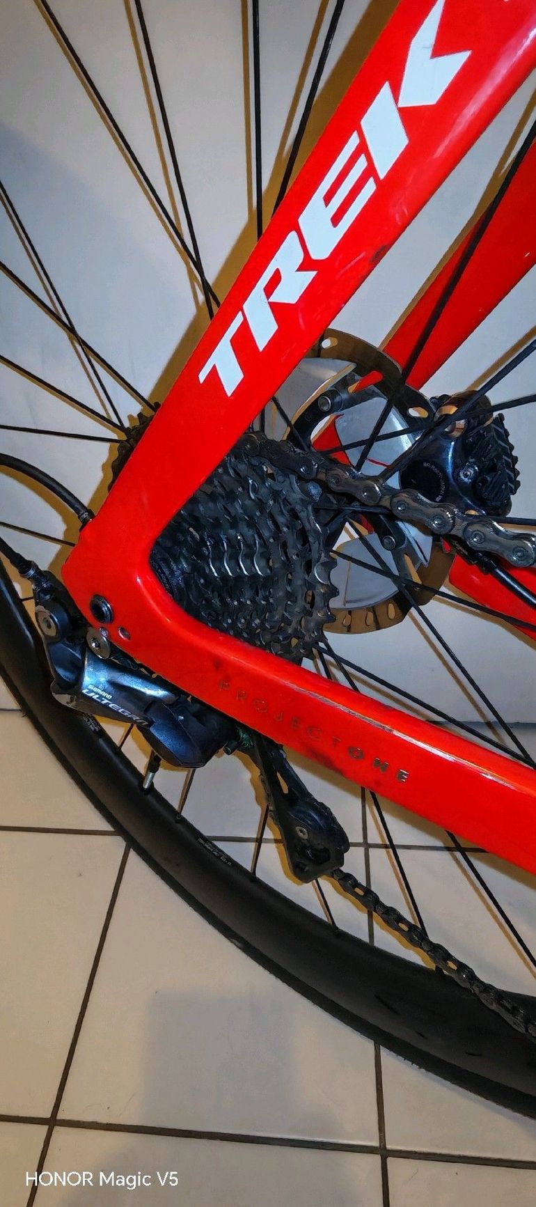 Used Trek Madone SLR 6 Disc 2019 2019 Road & Gravel, Red — image 35 of 39