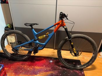 Used YT Industries Capra 29 CORE 3 CF 2025 2025 Mountainbike, Blue, Mixed — image 1 of 3