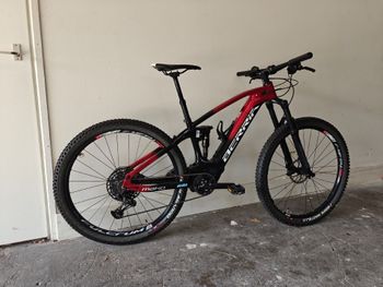 Used Berria Custom SRAM NX Eagle 2023 Mountainbike, Red, 29 — image 11 of 15