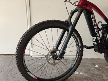 Used Berria Custom SRAM NX Eagle 2023 Mountainbike, Red, 29 — image 6 of 15