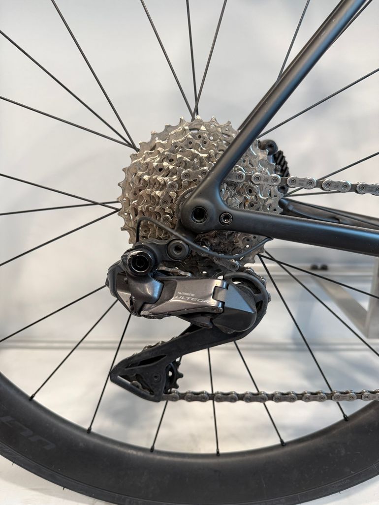 Used Trek Madone SL 7 Gen 7 2024 2024 Road & Gravel — image 5 of 6
