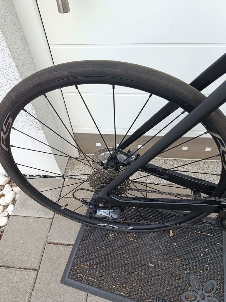 Used Look 795 BLADE RS DISC FULL BLACK GLOSSY MAT 2024 2024 Road & Gravel, Black — image 15 of 17