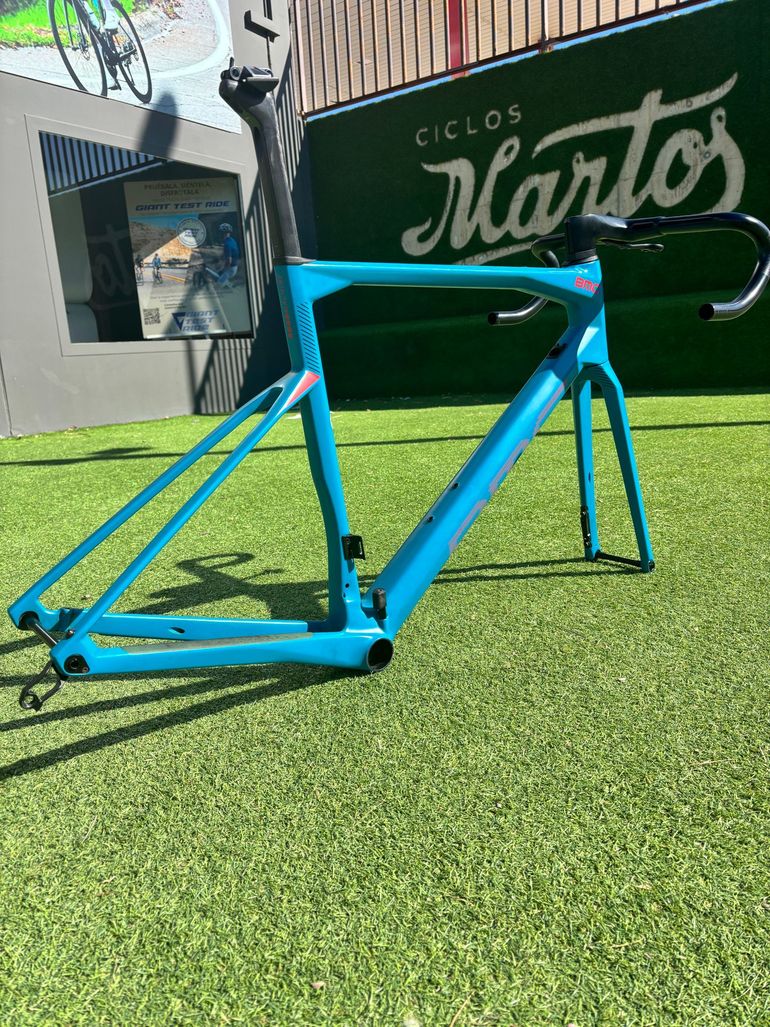 Used BMC Roadmachine 01 MOD 2023 Frameset 2023 Road & Gravel, Blue — image 2 of 6