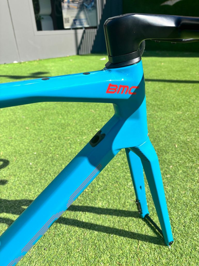 Used BMC Roadmachine 01 MOD 2023 Frameset 2023 Road & Gravel, Blue — image 5 of 6