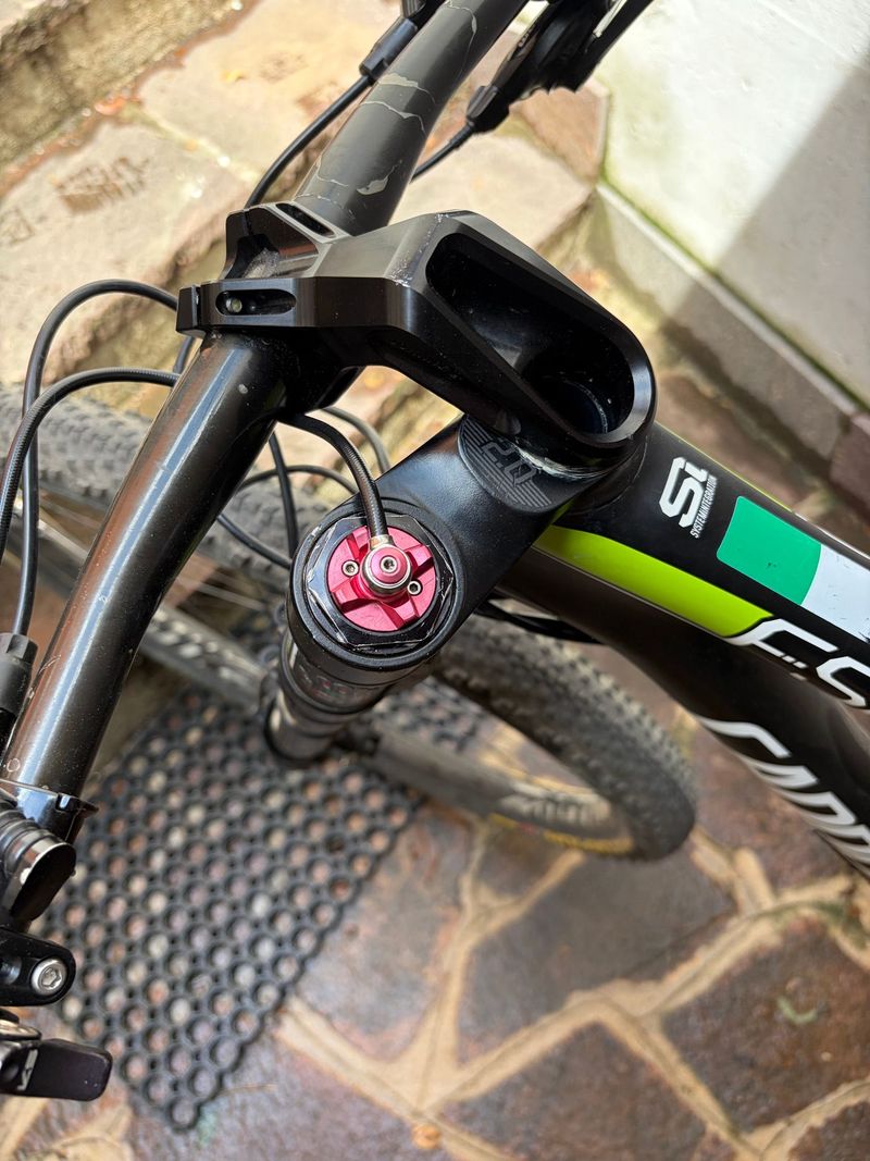 Cannondale F-Si Carbon 1 2018 2018 Mountainbike usato, Nero — immagine 6 di 8