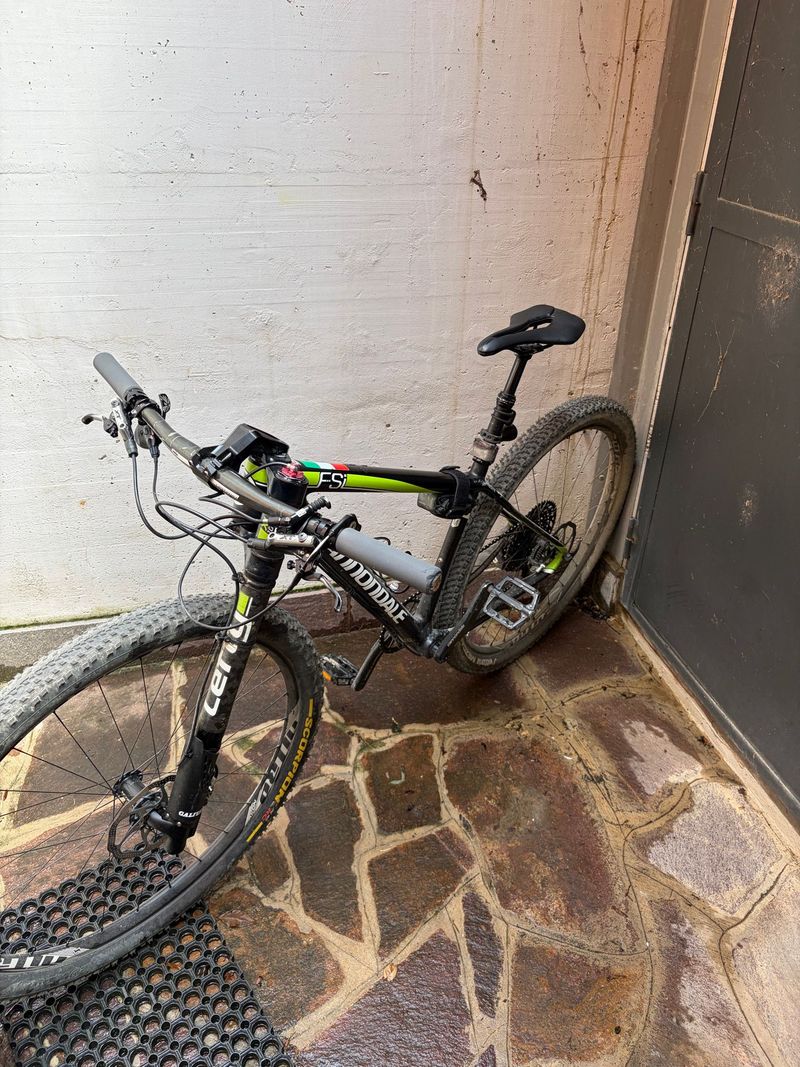 Cannondale F-Si Carbon 1 2018 2018 Mountainbike usato, Nero — immagine 2 di 8