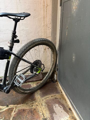 Cannondale F-Si Carbon 1 2018 2018 Mountainbike usato, Nero — immagine 8 di 8