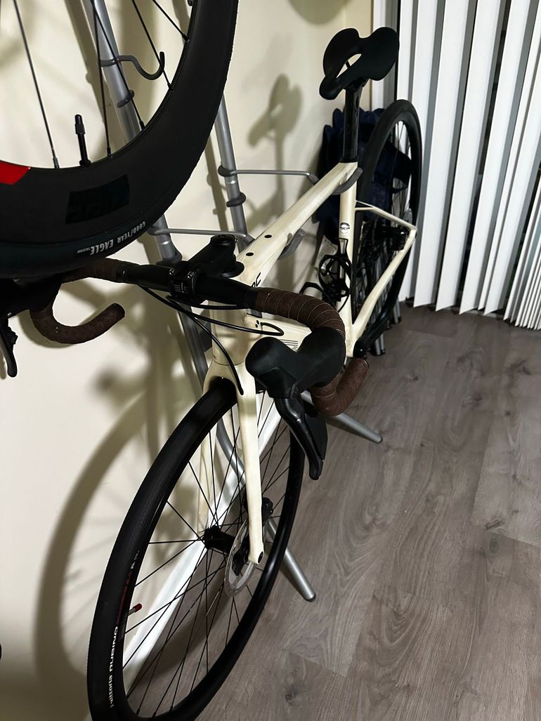 Used BMC Teammachine SLR TWO 2024 2024 Road & Gravel, White — image 1 of 7