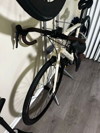 Used BMC Teammachine SLR TWO 2024 2024 Road & Gravel, White — image 5 of 7