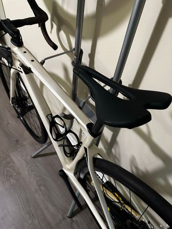 Used BMC Teammachine SLR TWO 2024 2024 Road & Gravel, White — image 4 of 7