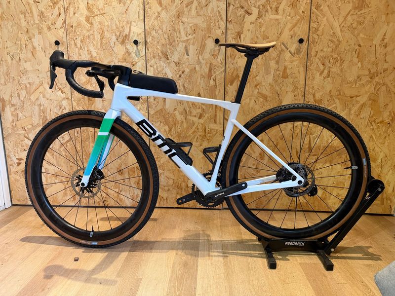 Used BMC Kaius Shimano GRX 2023 Road & Gravel, White — image 2 of 10