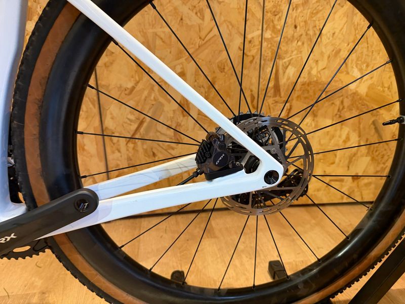 Used BMC Kaius Shimano GRX 2023 Road & Gravel, White — image 10 of 10