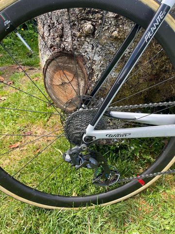 Used Wilier Filante Shimano Dura Ace Di2 2023 Road & Gravel, Light Gray — image 4 of 5