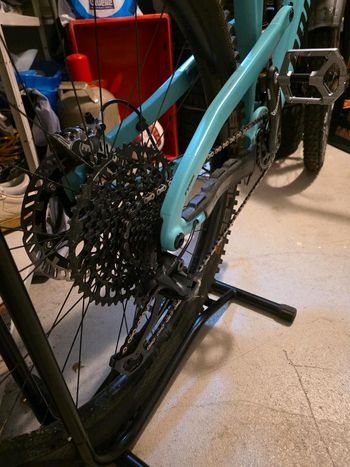 Used Propain Propain Tyee CF 27,5 Enduro Mountainbike 2022 Mountainbike, Green — image 5 of 7