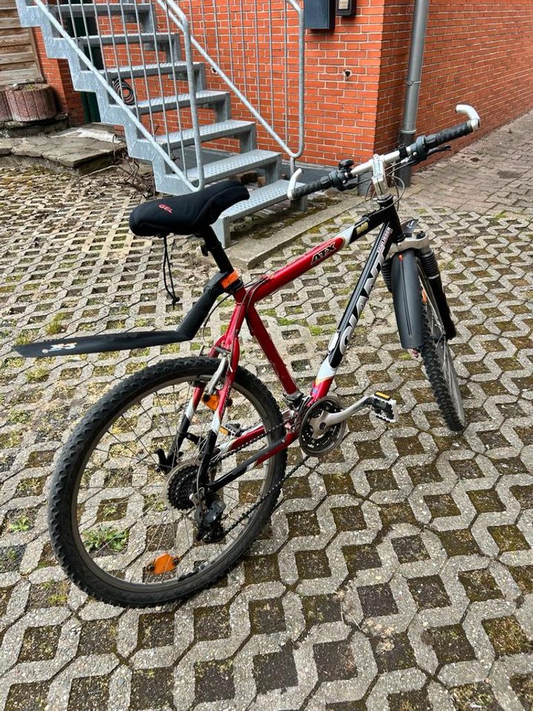 Used Giant Giant ATX 840 2009 Mountainbike, Black, 26 — image 4 of 8