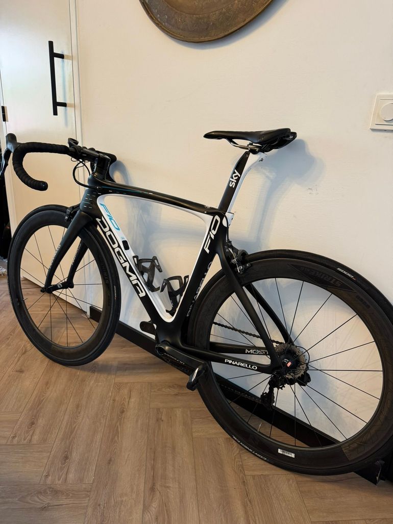 Used Pinarello Dogma Shimano Ultegra Di2 2018 Road & Gravel, Black — image 2 of 11