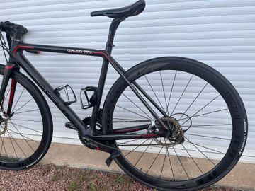 Used Focus Izalco SRAM Red 2018 Road & Gravel, Black — image 8 of 10