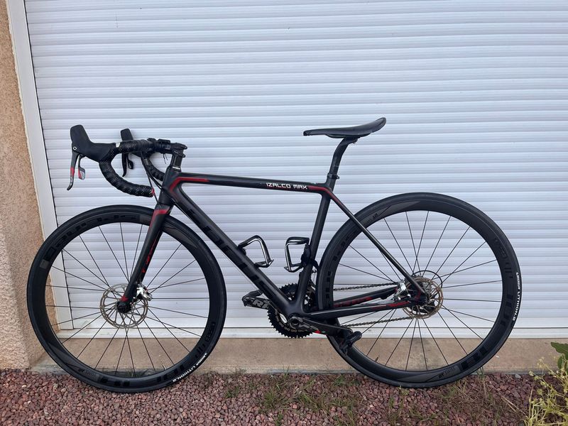 Used Focus Izalco SRAM Red 2018 Road & Gravel, Black — image 2 of 10