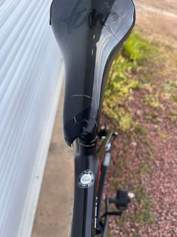 Used Focus Izalco SRAM Red 2018 Road & Gravel, Black — image 7 of 10