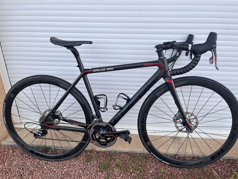 Used Focus Izalco SRAM Red 2018 Road & Gravel, Black — image 1 of 10