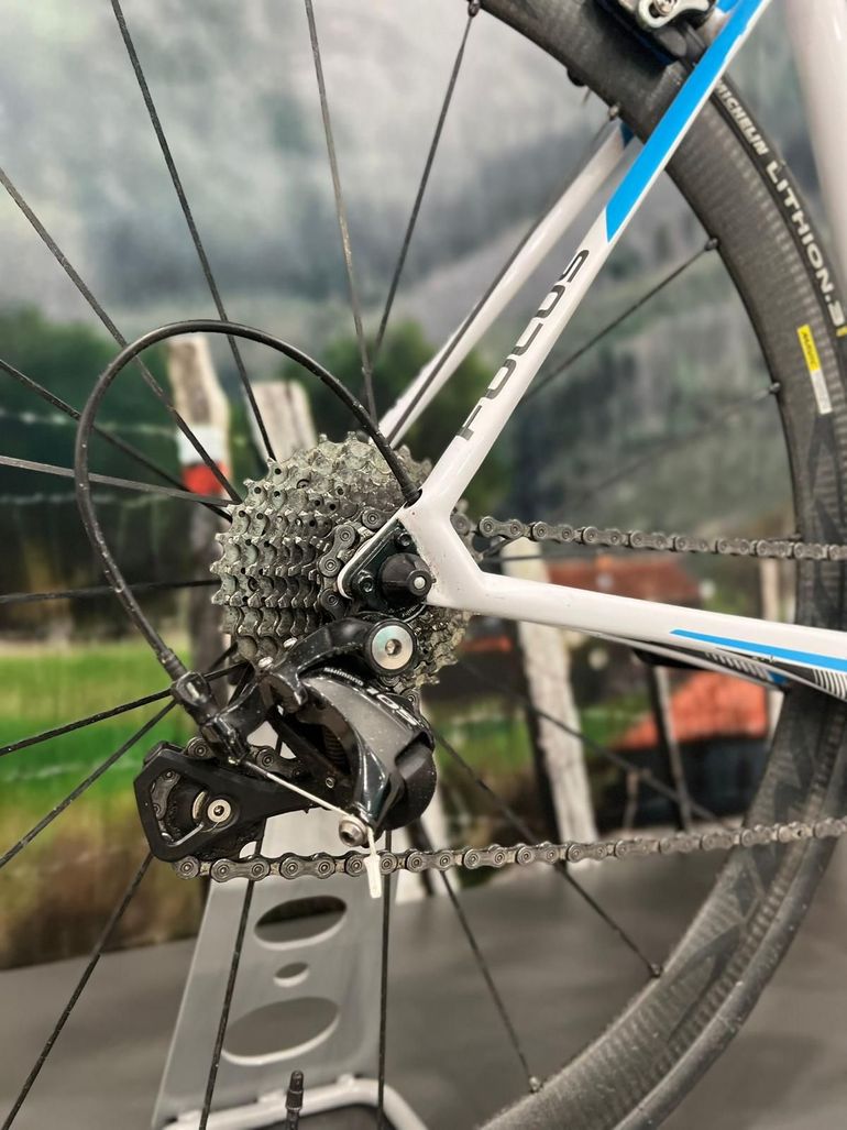 Used Focus Cayo 2017 Road & Gravel, White — image 4 of 5