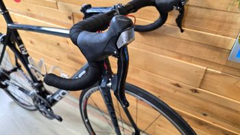 Used Focus Cayo Shimano 105 2020 Road & Gravel, Light Gray — image 9 of 11