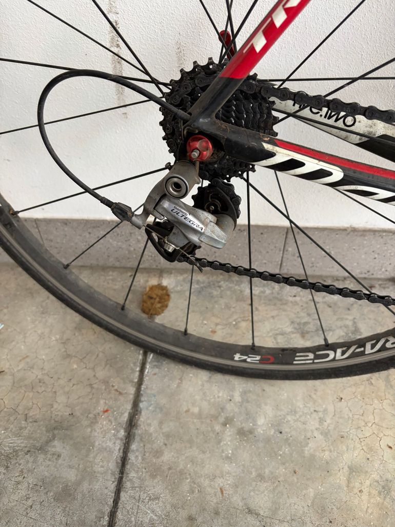 Used Trek Madone 5.2 H2 (Compact) 2013 2013 Road & Gravel, Rot — image 4 of 13