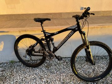 Tweedehands Mondraker Factor 2008 Mountainbike — afbeelding 2 van 6