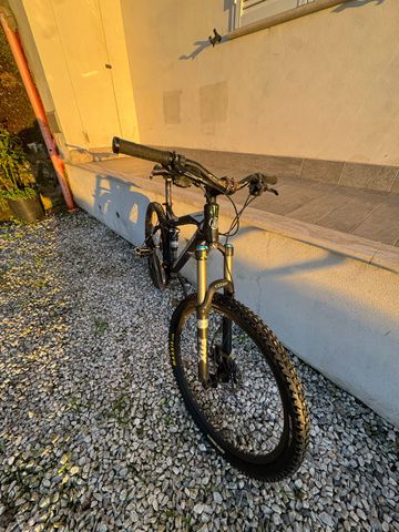 Tweedehands Mondraker Factor 2008 Mountainbike — afbeelding 3 van 6