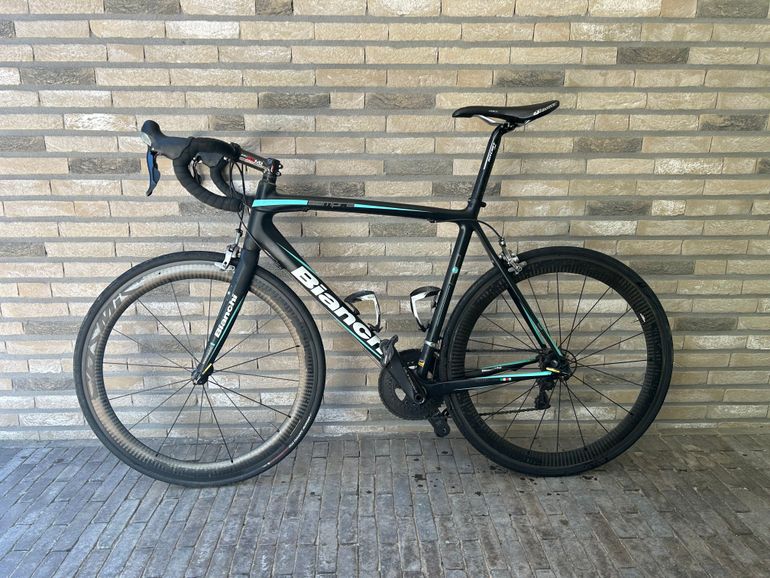 Used Bianchi Sempre Pro Ultegra 2014 2014 Road & Gravel, Black — image 1 of 10