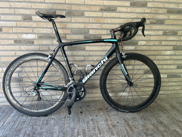 Used Bianchi Sempre Pro Ultegra 2014 2014 Road & Gravel, Black — image 10 of 10
