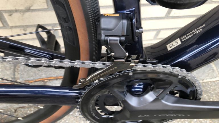 Used Trek Domane Shimano Ultegra Di2 2023 Road & Gravel, Red — image 7 of 12