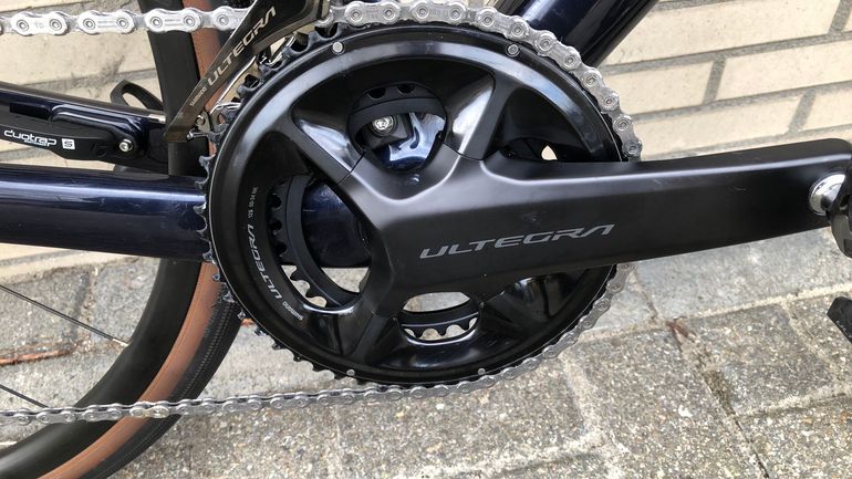 Used Trek Domane Shimano Ultegra Di2 2023 Road & Gravel, Red — image 4 of 12