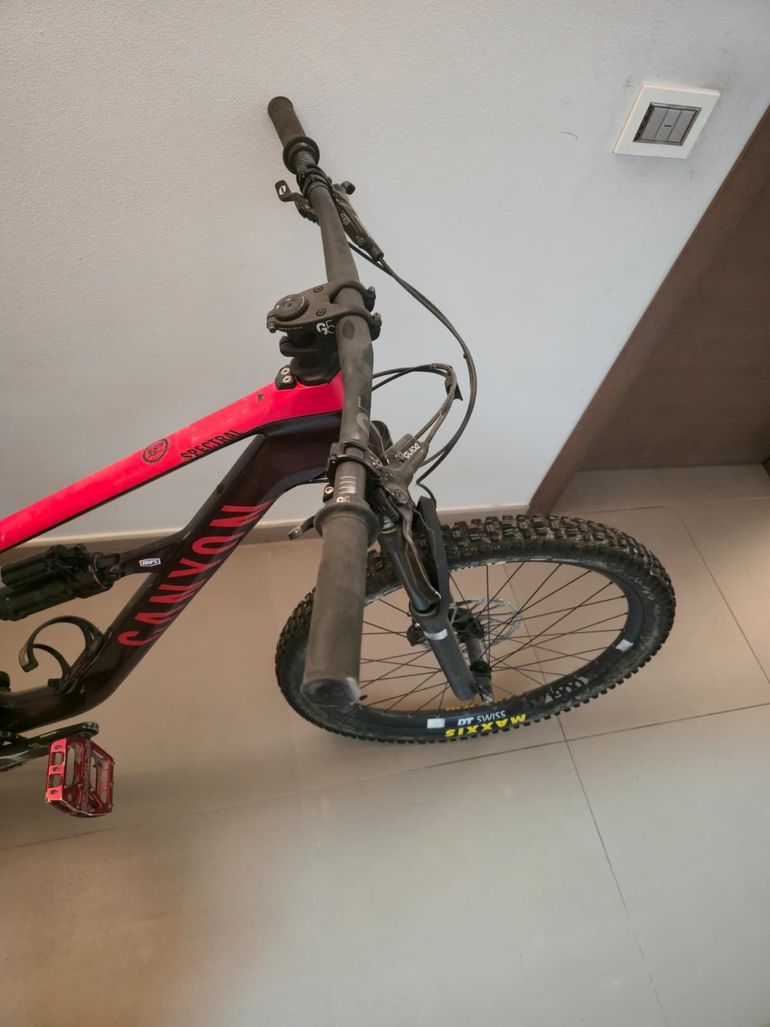 Used Canyon Spectral CF 7.0 2019 2019 Mountainbike — image 4 of 7
