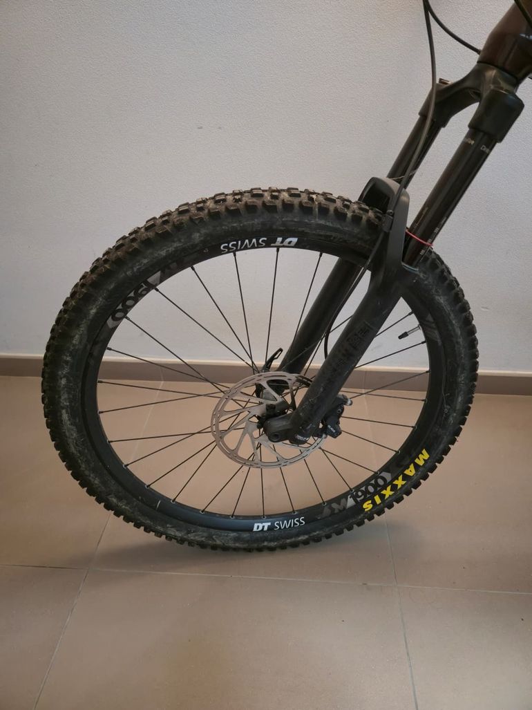 Used Canyon Spectral CF 7.0 2019 2019 Mountainbike — image 1 of 7