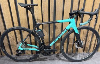 Bianchi, Specialissima CV Ultegra Di2 12v - Colorazione RS