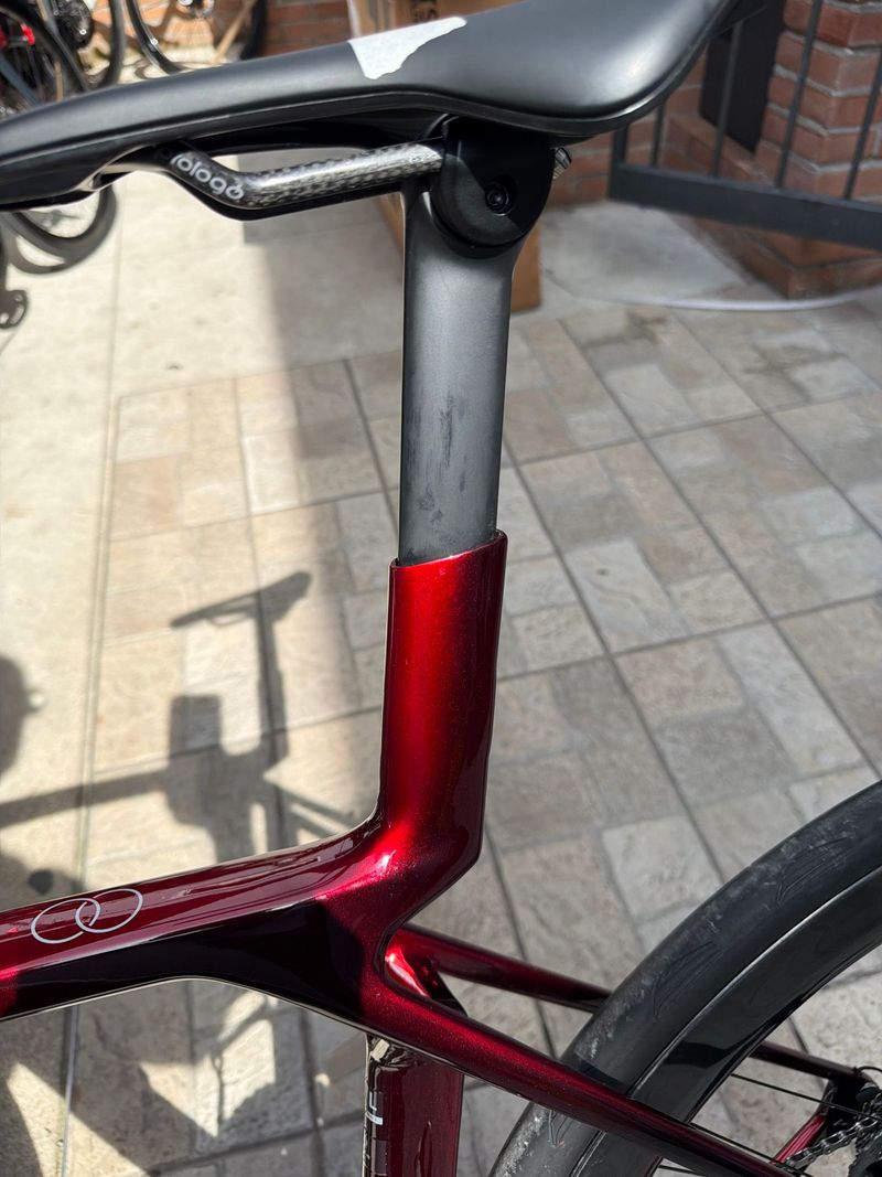 Used Trek Madone SL 7 2027 Frameset 2027 Road & Gravel, Red — image 8 of 8