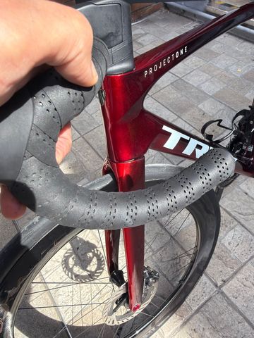 Used Trek Madone SL 7 2027 Frameset 2027 Road & Gravel, Red — image 6 of 8