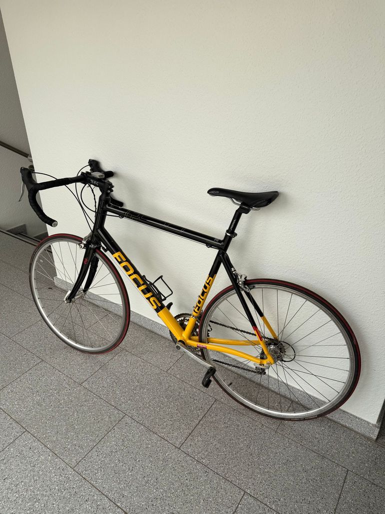 Used Focus Focus Custom Shimano Sora 2010 Road & Gravel, Black — image 2 of 8