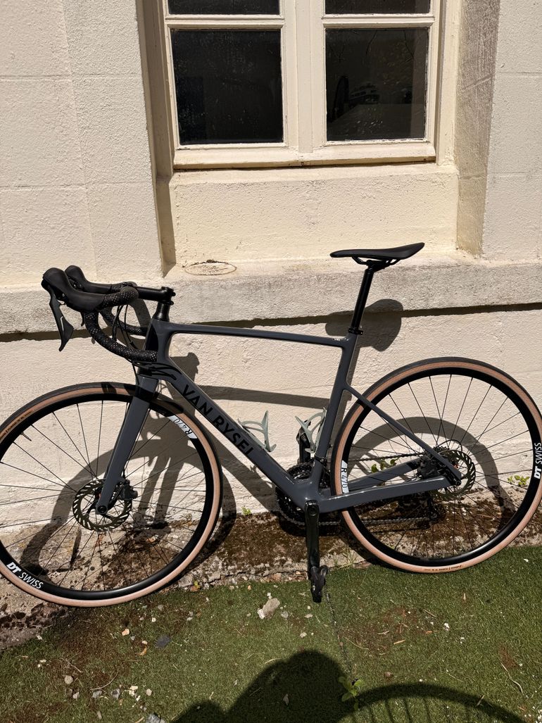 Used Van rysel VAN RYSEL NCR CF TIAGRA 2024 Road & Gravel, Light Gray — image 1 of 8