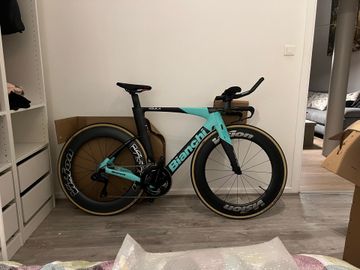 Brugt Bianchi Aquila Shimano Dura Ace Di2 2024 Road & Gravel