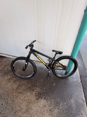 Used Trek Ticket DJ Frame 2016 2016 Mountainbike, Black, 26 — image 1 of 9