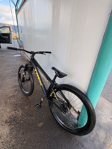 Used Trek Ticket DJ Frame 2016 2016 Mountainbike, Black, 26 — image 2 of 9