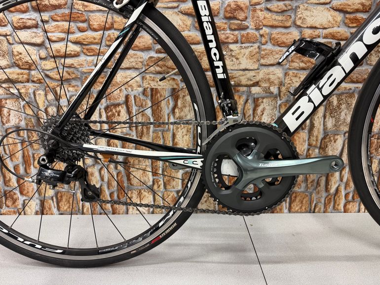 Used Bianchi Intenso 2016 Road & Gravel, Black — image 4 of 10