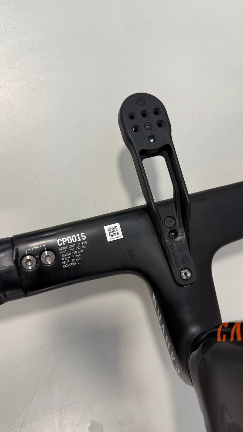 Canyon Aeroad CFR eTap 2024 2024 Road & Gravel d'occasion — image 8 sur 12