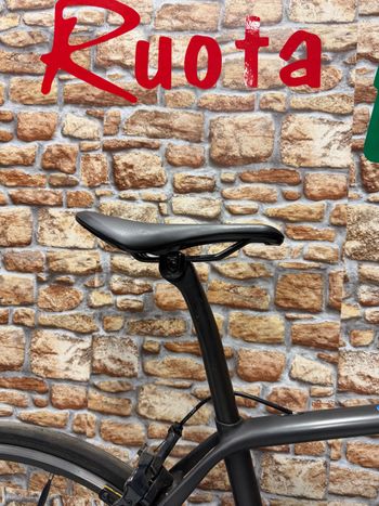 Used Specialized Men's Tarmac SL5 Expert DA 2018 2018 Road & Gravel, Black — image 6 of 9
