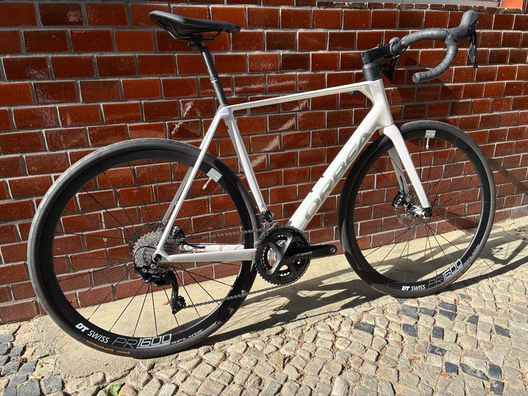 Used Orbea Orbea Orca M30 (Rahmen 2026, Ursprünglich 2022) 2026 Road & Gravel, White — image 1 of 11