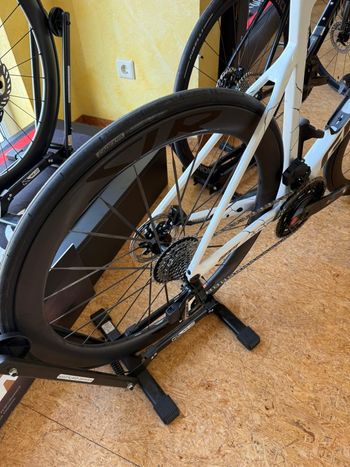 Used Giant Propel SRAM Force eTap AXS 2025 Road & Gravel, White — image 23 of 34