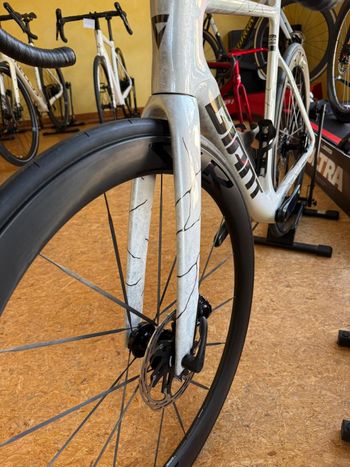 Used Giant Propel SRAM Force eTap AXS 2025 Road & Gravel, White — image 32 of 34